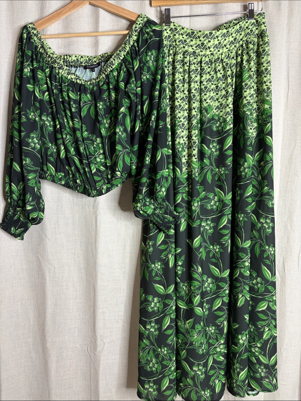 Green Floral Maxi Skirt and top with Elastic Waistband SET - Picture 4 of 6